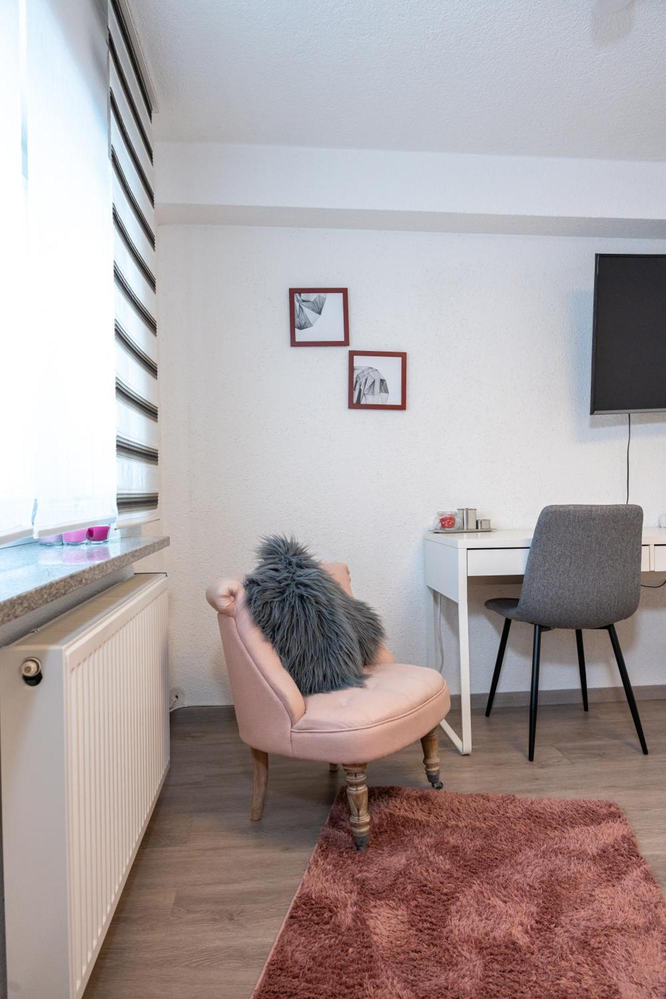 #3 Bequemes Zimmer Mit Pool Und Garten Memmingen Bagian luar foto