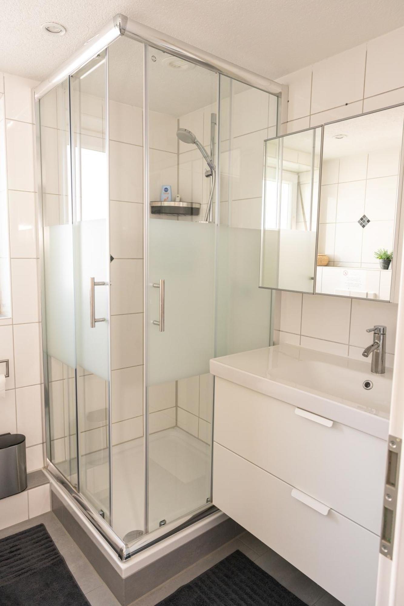 #3 Bequemes Zimmer Mit Pool Und Garten Memmingen Bagian luar foto
