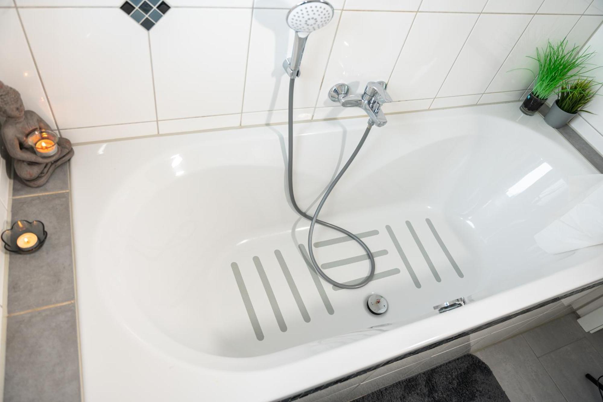 #3 Bequemes Zimmer Mit Pool Und Garten Memmingen Bagian luar foto