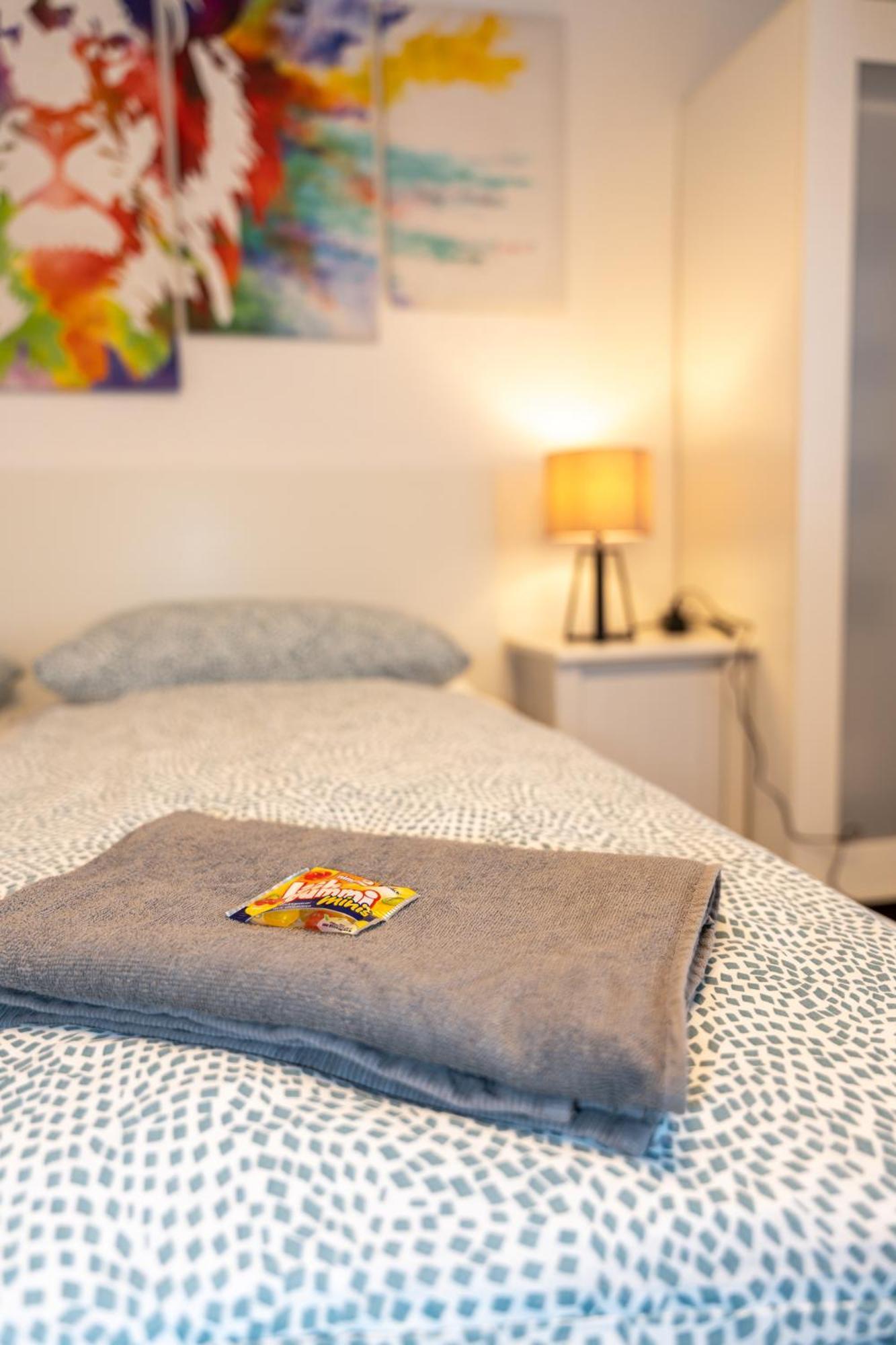#3 Bequemes Zimmer Mit Pool Und Garten Memmingen Bagian luar foto